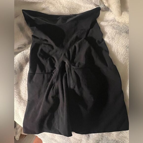 SPANX Black Shapewear Shorts - Picture 2 of 4